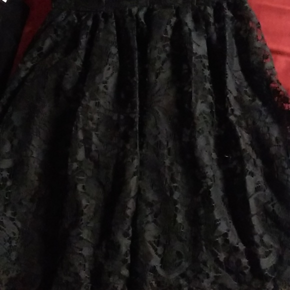 Womens dress - Picture 4 of 4